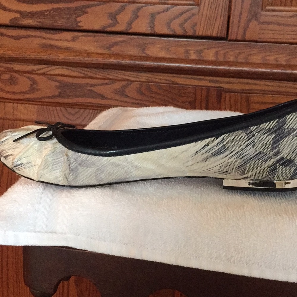 Coach flats